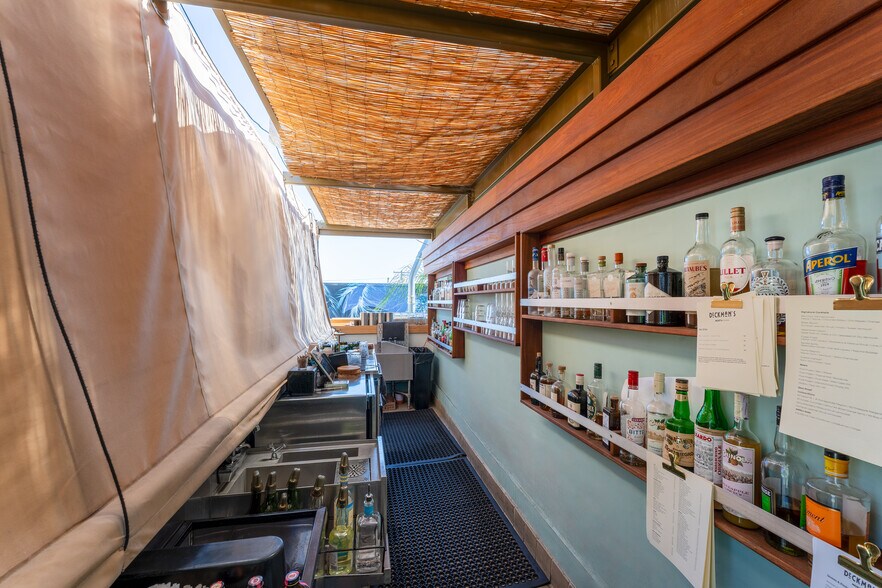 More Photos Of 3131 University Ave, San Diego Restaurant For Lease