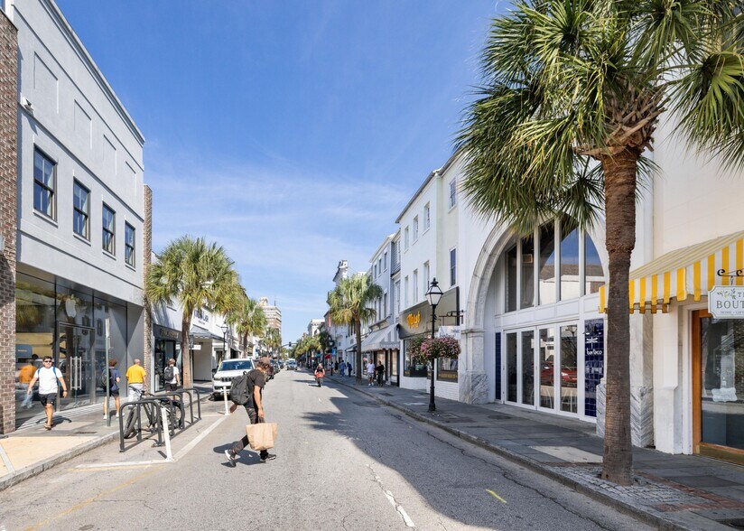 More Photos Of 304 King St, Charleston General Retail For Sale