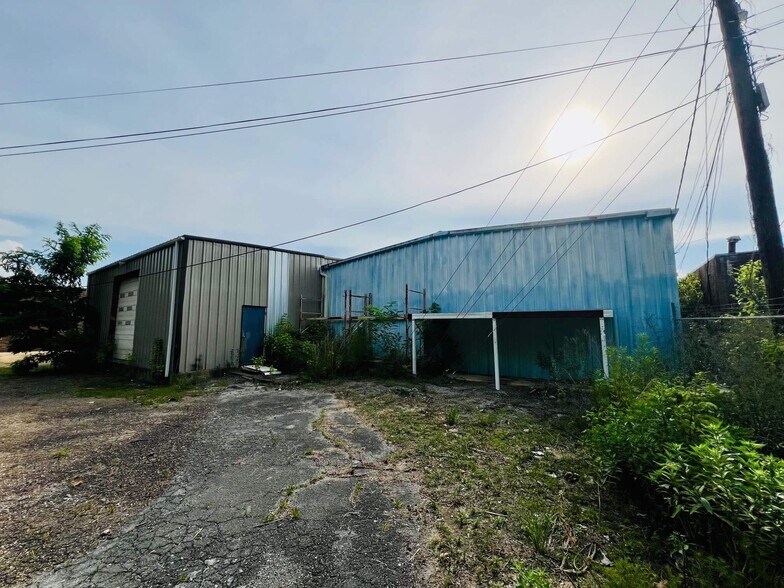 More Photos Of 504 N 2nd St, Booneville Auto Repair For Sale