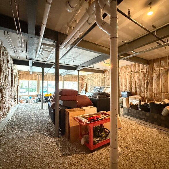 More Photos Of 3708 Grand Blvd, Brookfield Apartments For Lease