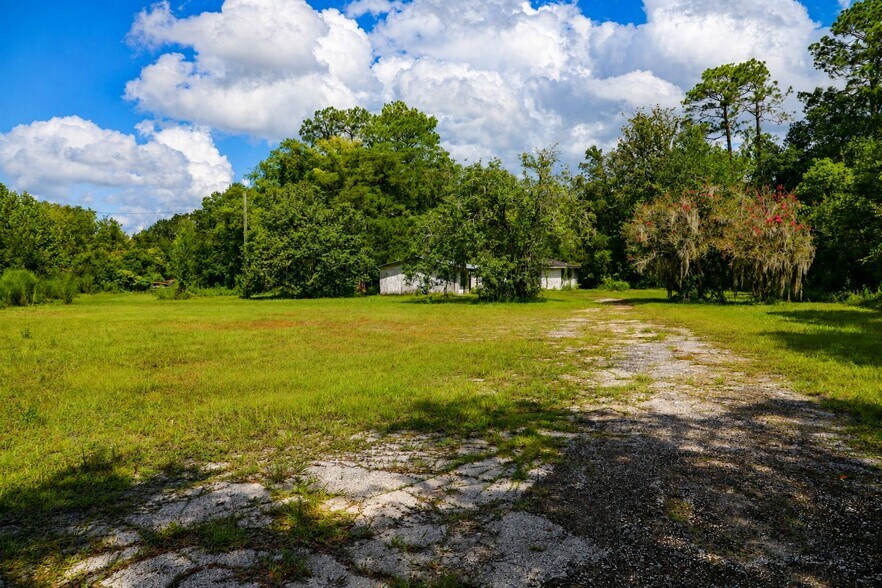 More Photos Of 103 Container rd, Starke Flex For Sale