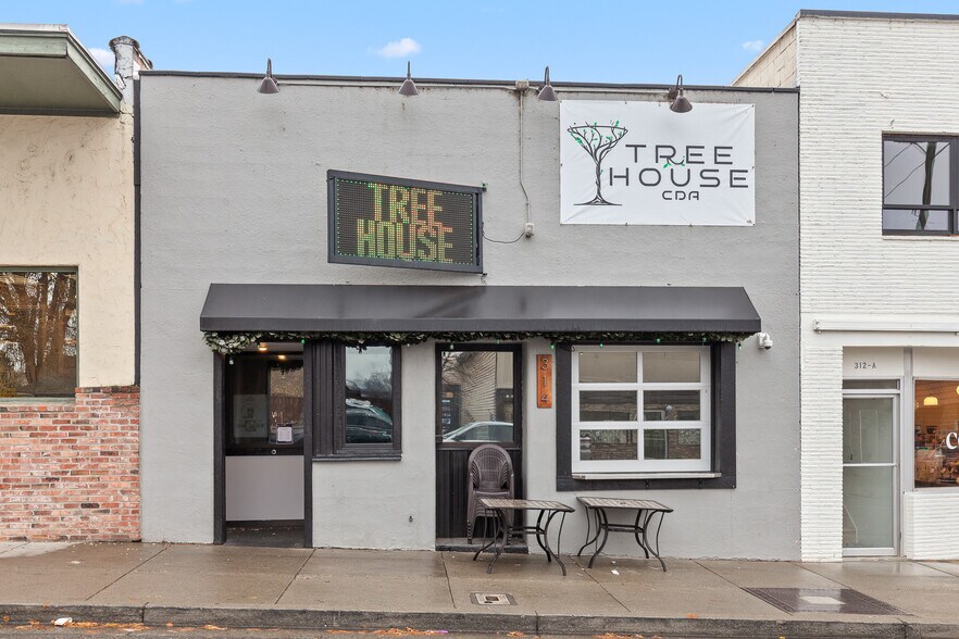 Primary Photo Of 314 N 4th St, Coeur d'Alene Bar For Sale