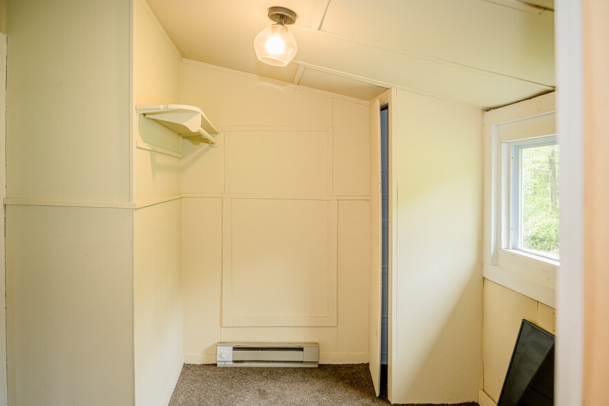 More Photos Of 2735 PA-390, Canadensis Hospitality For Sale