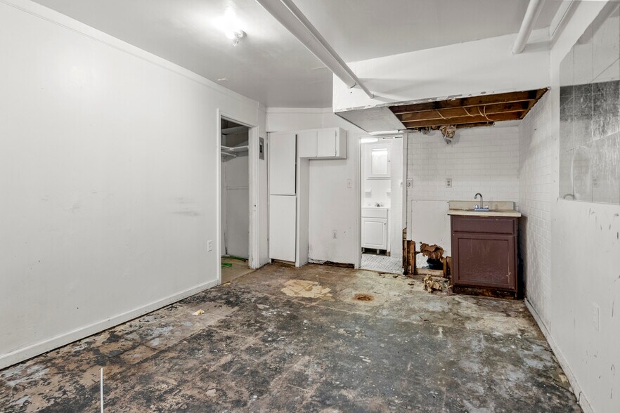 More Photos Of 1205 Garfield Ave, Lincoln Park Apartments For Sale