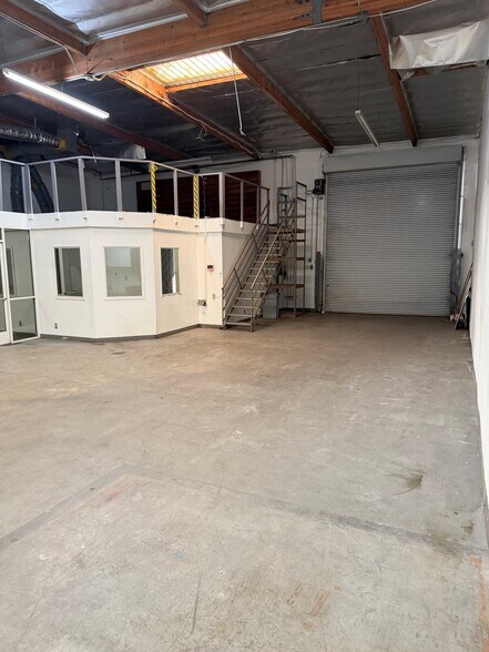 More Photos Of 10649-10657 Rush St, South El Monte Warehouse For Lease