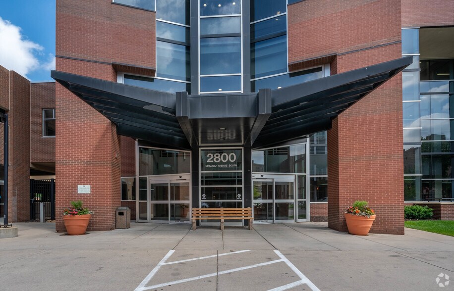 More Photos Of 2800 Chicago Ave, Minneapolis Medical For Lease