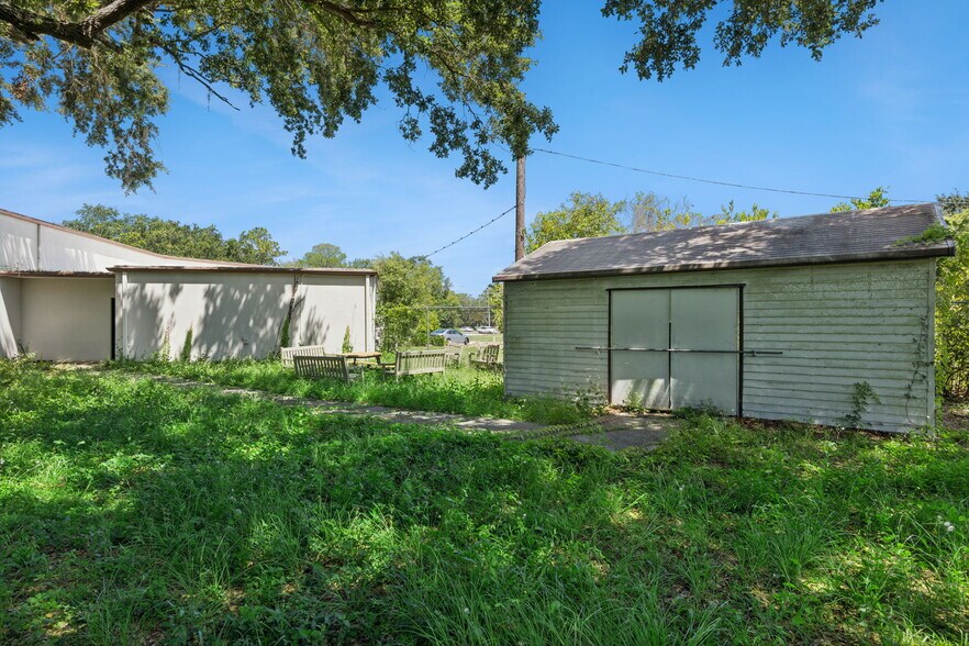 More Photos Of 9300 University Blvd, Orlando Specialty For Sale