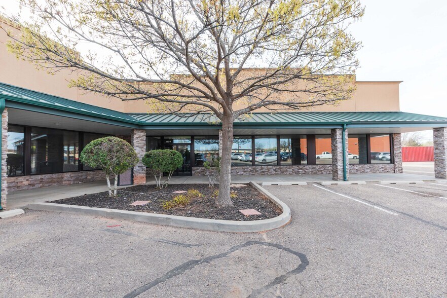 More Photos Of 121 Westgate Pky, Amarillo Freestanding For Lease