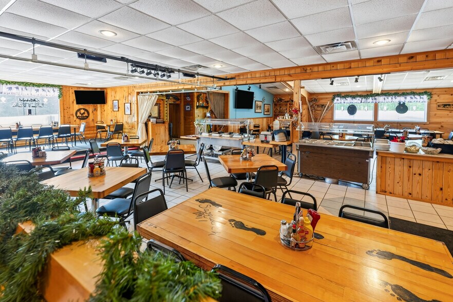 More Photos Of W7916 Hwy 70, Spooner Restaurant For Sale