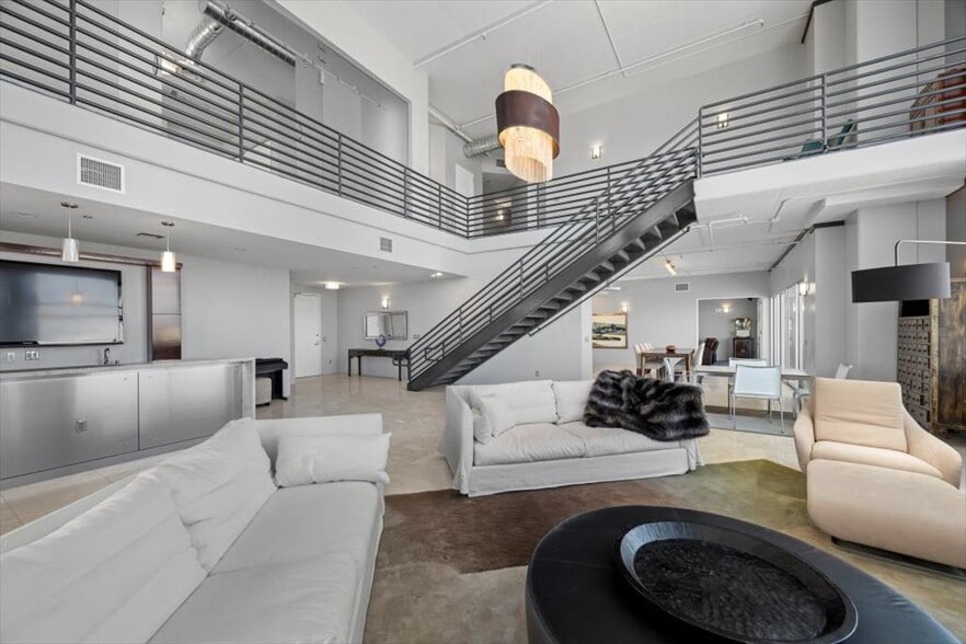 More Photos Of 900 S Las Vegas Blvd, Las Vegas Apartments For Sale