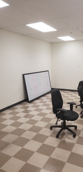 More Photos Of 5730 Oakbrook Pky, Norcross Distribution For Lease