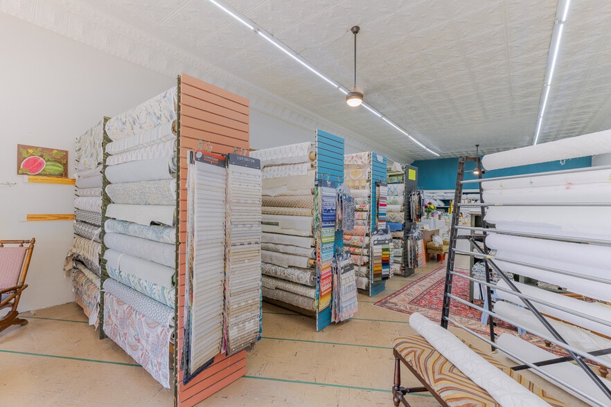 More Photos Of 221 W Lamar St, Americus General Retail For Sale