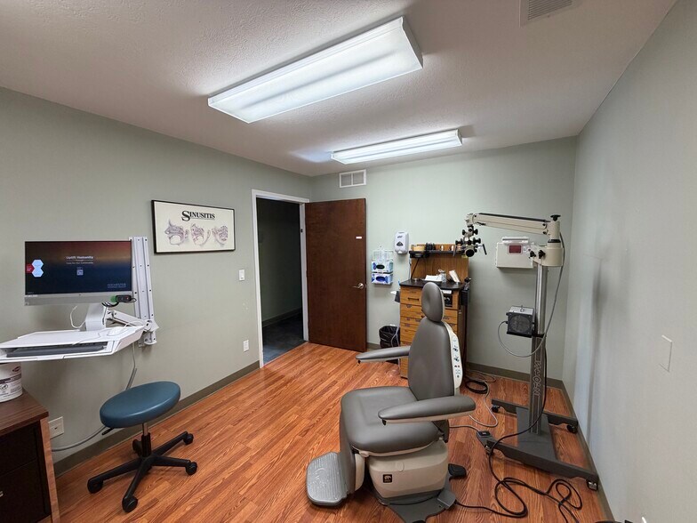 More Photos Of 1800 English Rd, Greece Medical For Lease