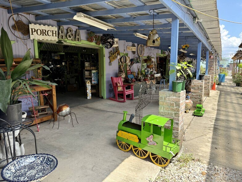 More Photos Of 20698 Eva St, Montgomery Garden Center For Lease