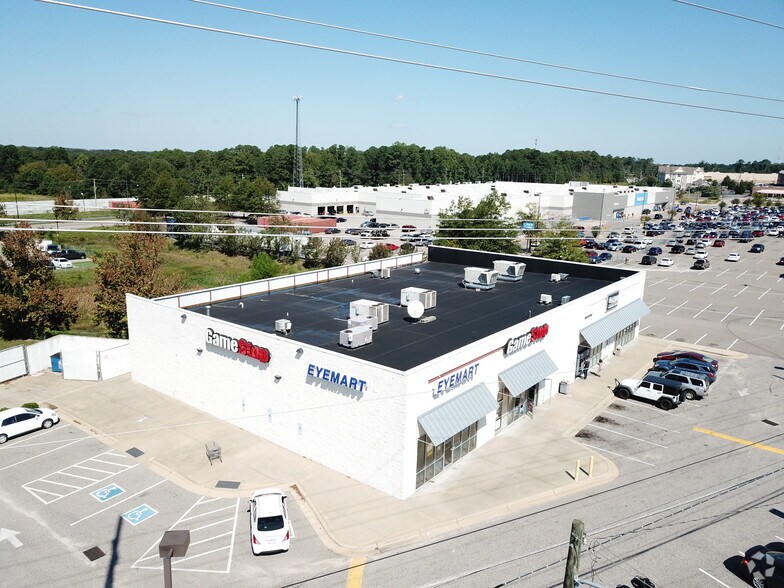 More Photos Of 1590 Skibo Rd, Fayetteville Unknown For Lease
