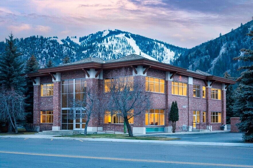 Primary Photo Of 101 Lewis St, Ketchum Office For Sale