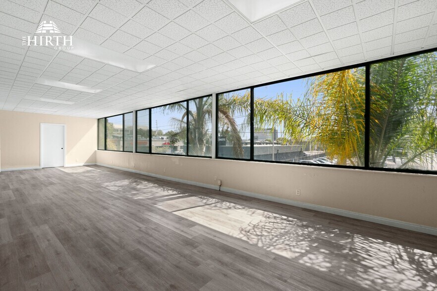 More Photos Of 8621 Bellanca Ave, Los Angeles Office For Sale