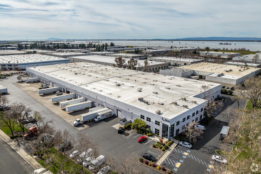 More Photos Of 1500 Overland Ct, West Sacramento Warehouse For Lease