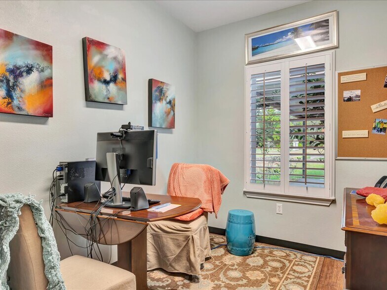 More Photos Of 203 Christie Dr, Lufkin Healthcare For Sale