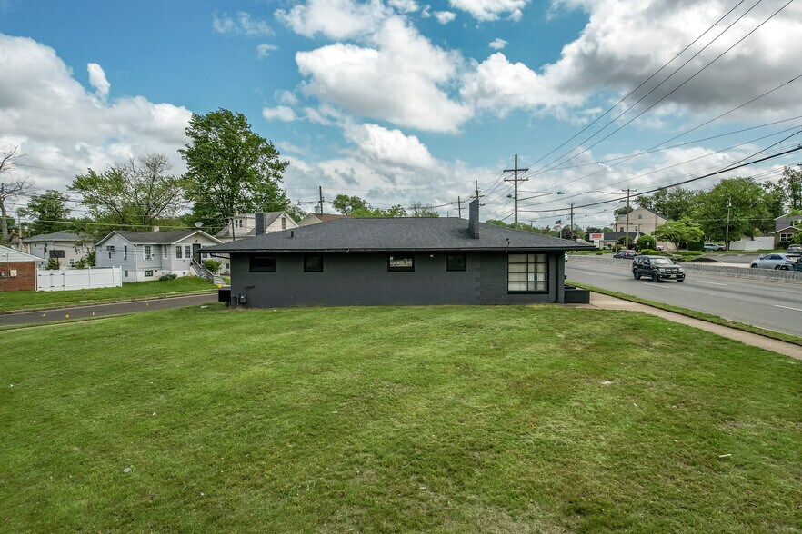 More Photos Of 5439 Route 38, Pennsauken Medical For Sale