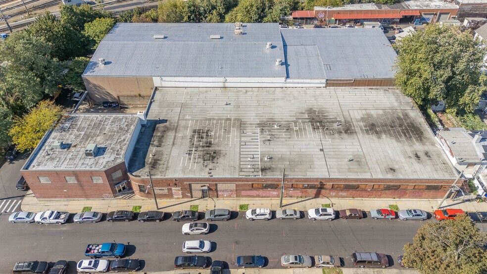 More Photos Of 8950 127th St, Richmond Hill Warehouse For Sale