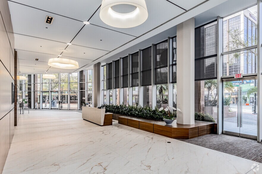 More Photos Of 111 N Orange Ave, Orlando Office For Lease