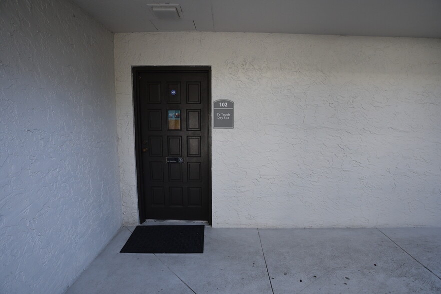 More Photos Of 1200 N Central Ave, Kissimmee Office For Lease