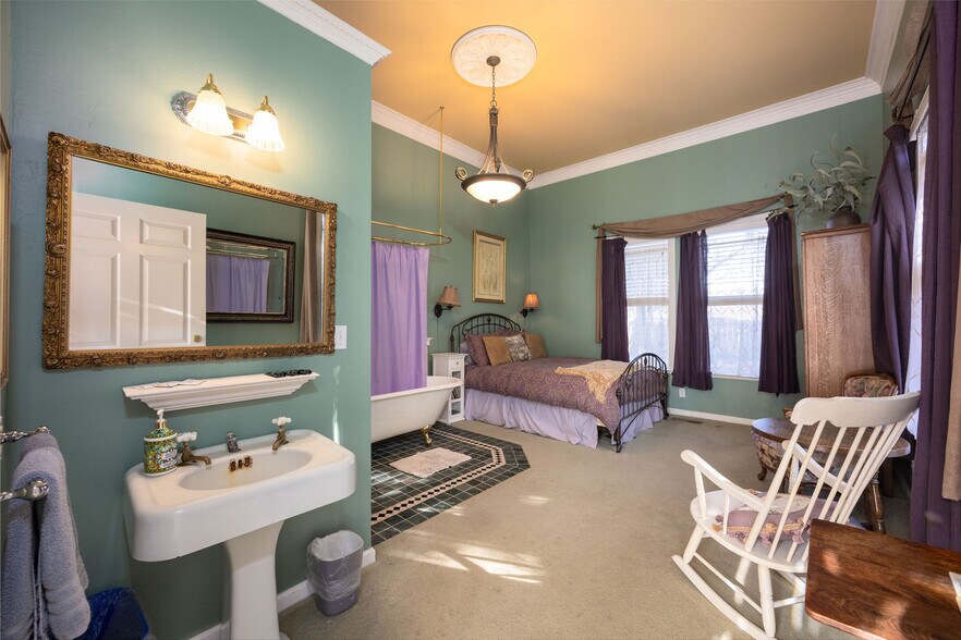 More Photos Of 393 Stage Rd, Pescadero Hospitality For Sale