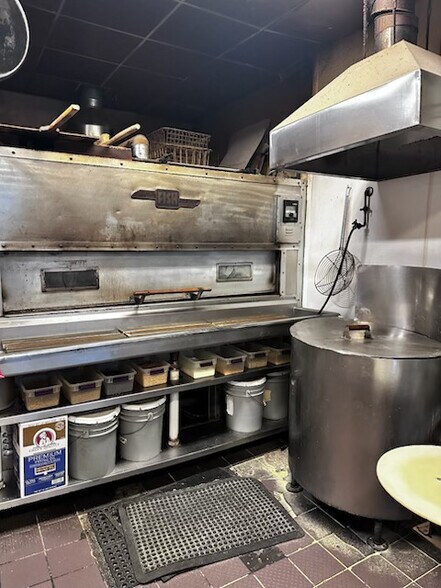 More Photos Of 478 Glen Cove Ave, Sea Cliff Restaurant For Sale