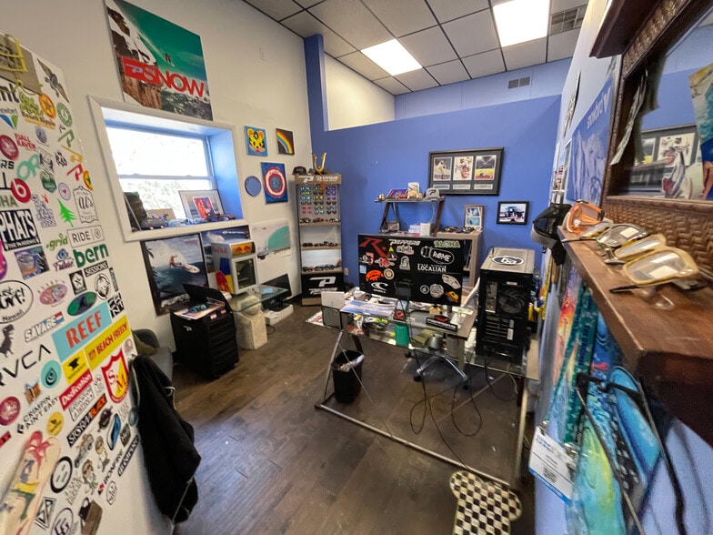 More Photos Of 3001 Pulawski Way, Pittsburgh Warehouse For Sale
