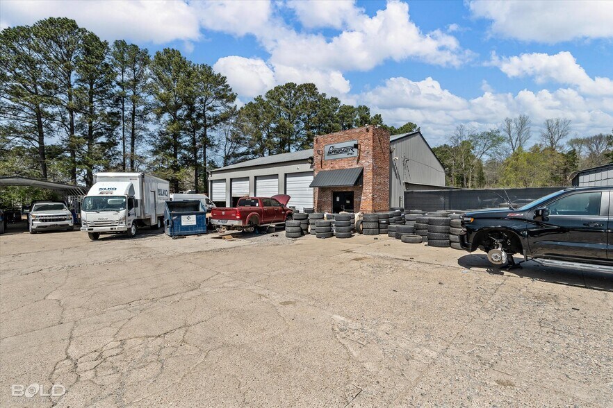 Primary Photo Of 6508 W 70th St, Shreveport Industrial For Lease