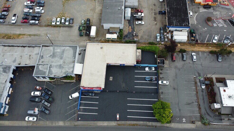 More Photos Of 823 SW 148th St, Burien Auto Repair For Sale