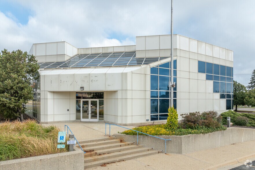 Primary Photo Of 4425 Harrison Ave, Rockford Office For Sale