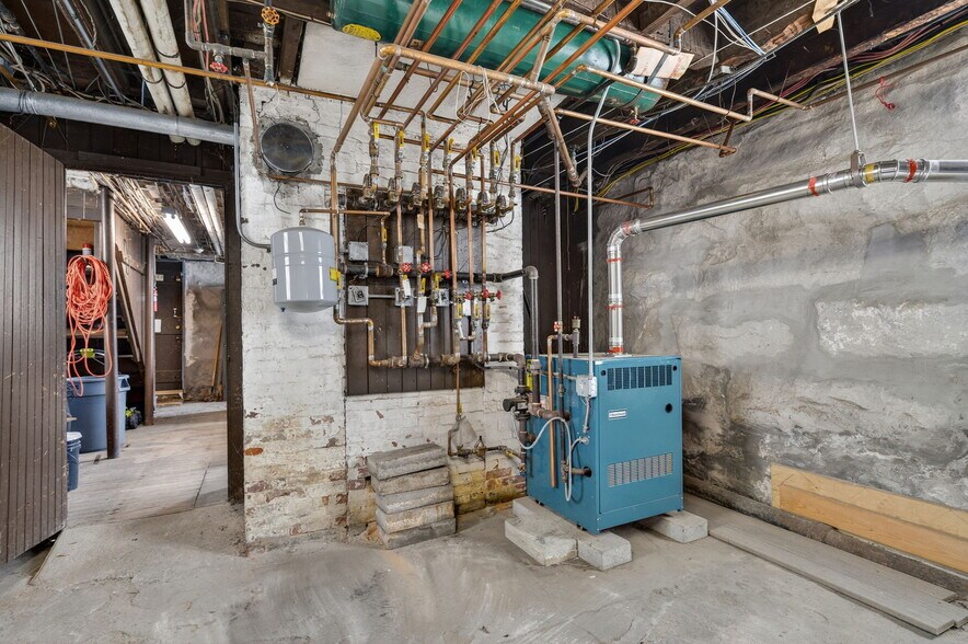 More Photos Of 446 County St, New Bedford Office For Sale