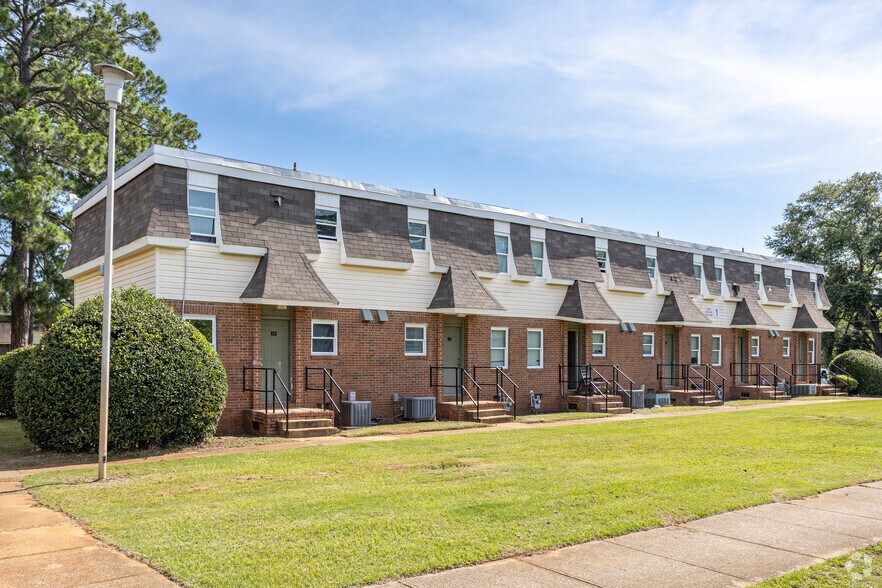 More Photos Of 1013 Cedar Ave, Albany Apartments For Sale