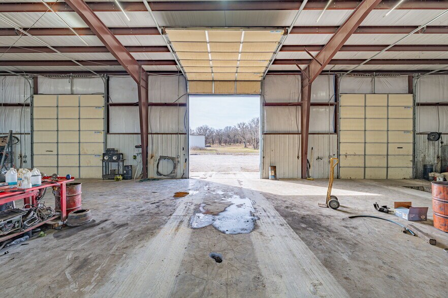 More Photos Of 4610 E Highway 199, Springtown General Retail For Sale