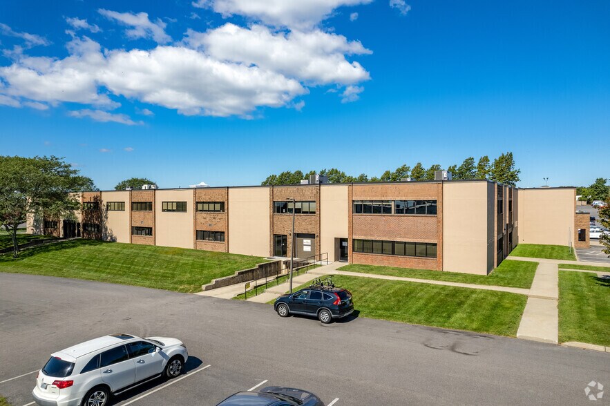 More Photos Of 88 Silva Ln, Middletown Office For Lease