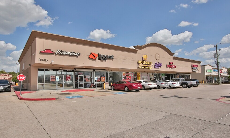 More Photos Of 9441 Cullen Blvd, Houston Unknown For Lease