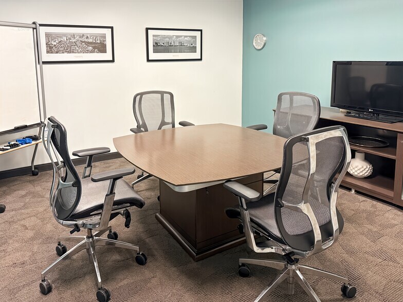 More Photos Of 2355 Highway 36 W, Roseville Coworking Space