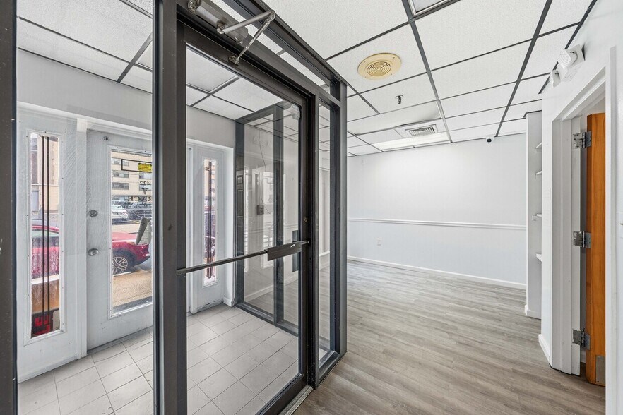 More Photos Of 422 Grand St, Hoboken Apartments For Sale