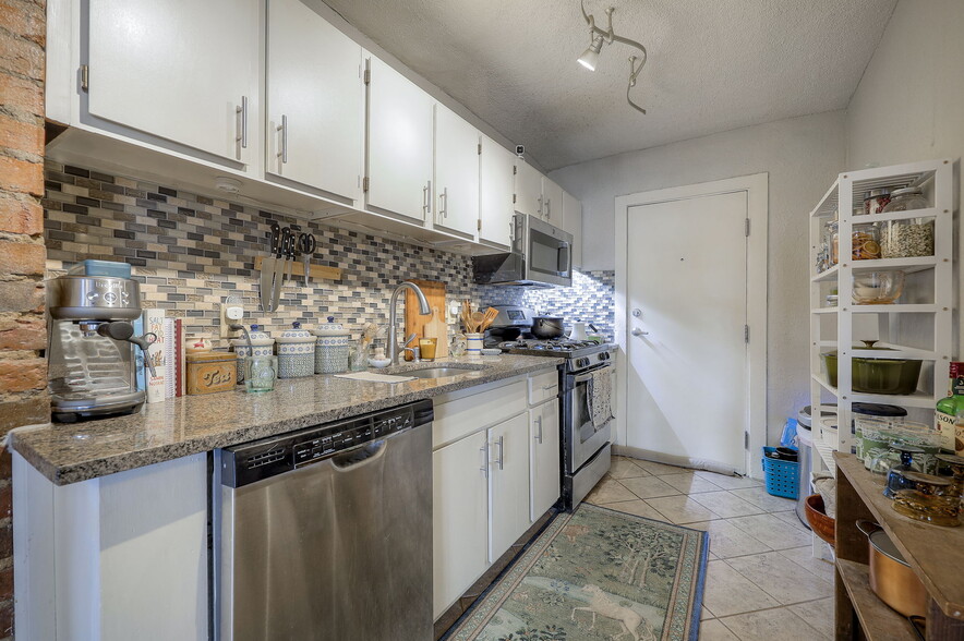 More Photos Of 4226-4228 Locust St, Kansas City Apartments For Sale