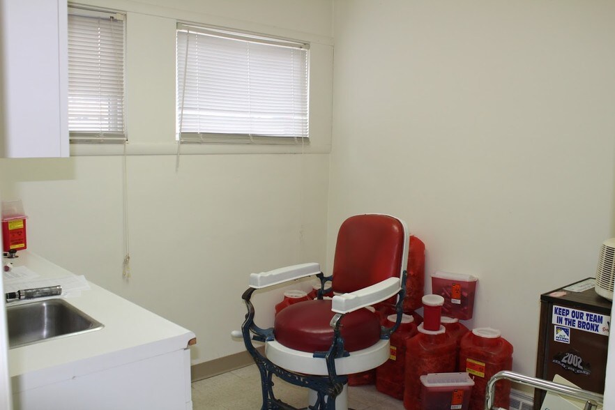 More Photos Of 15 Moore Ave, Mount Kisco Medical For Sale