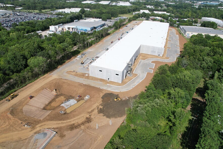 More Photos Of 2241 Graham Park Dr, Charlotte Distribution For Lease
