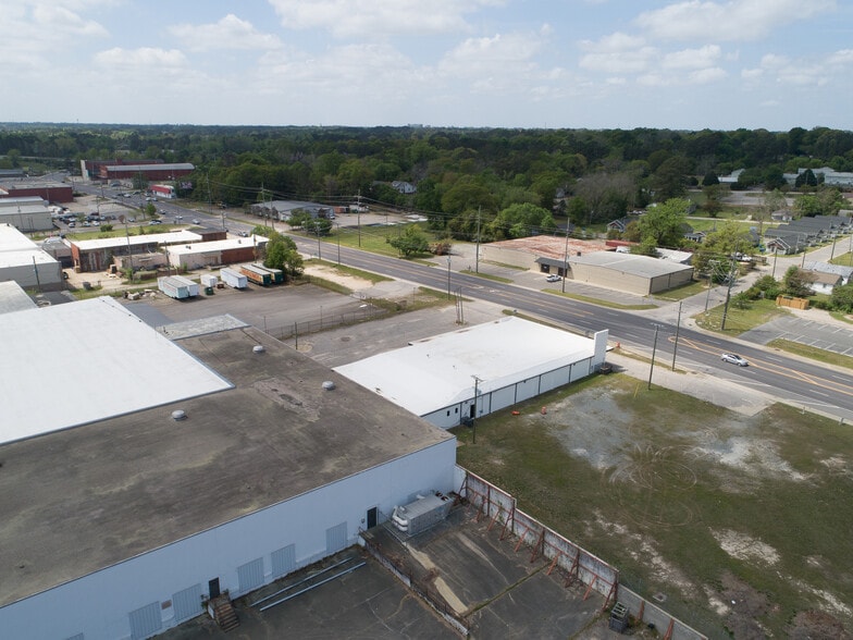 More Photos Of 301 Robeson St, Fayetteville Freestanding For Lease