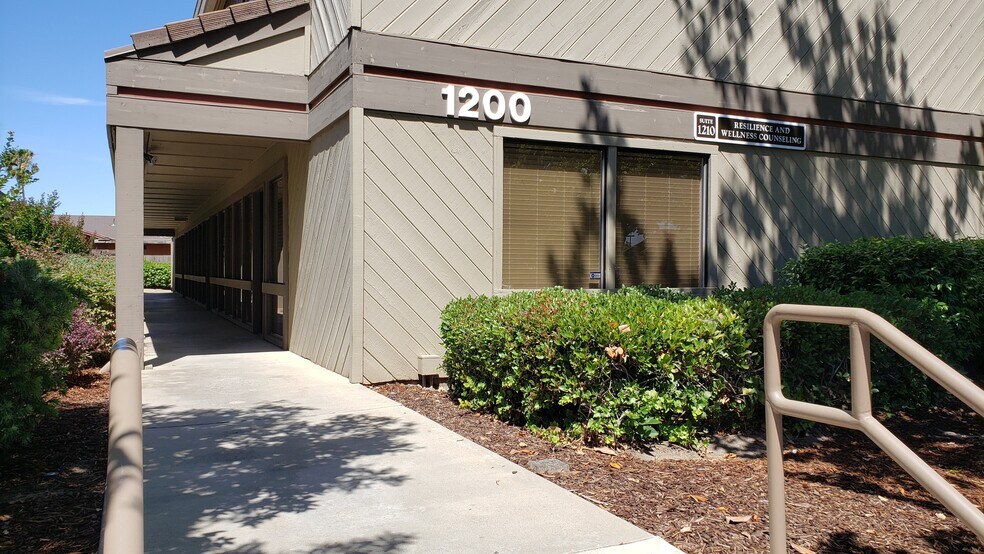 More Photos Of 1317 Oakdale Rd, Modesto Coworking Space