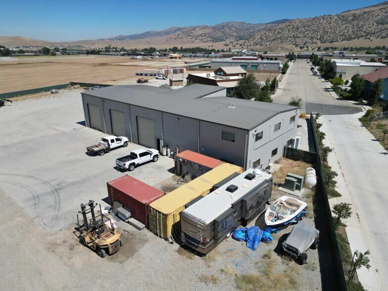 More Photos Of 701 Bailey Ave, Tehachapi Warehouse For Lease