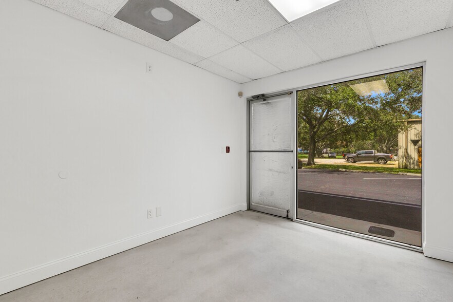 More Photos Of 1925-1963 Barber Rd, Sarasota Warehouse For Sale