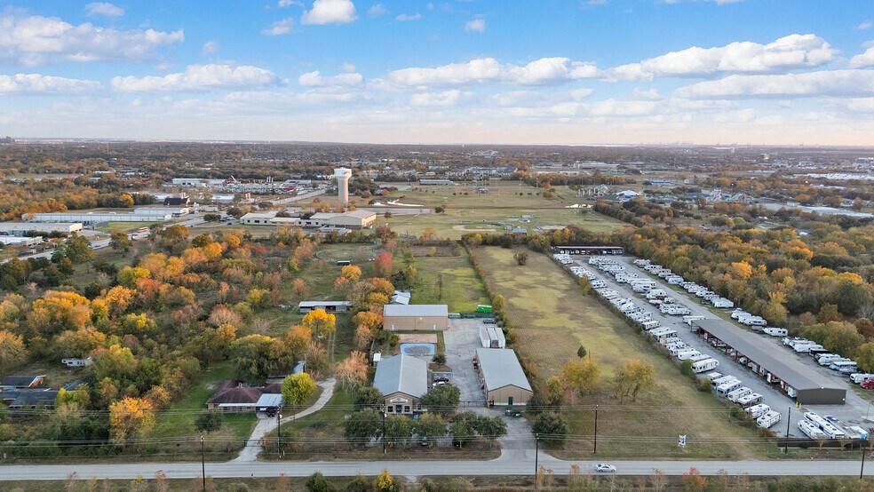 More Photos Of 207 W Archer Rd, Baytown Warehouse For Sale