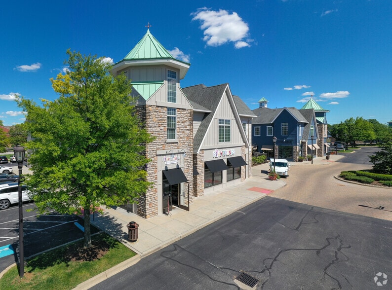 More Photos Of 1311 Herr Ln, Louisville Unknown For Lease