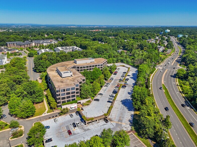 More Photos Of 3975 Fair Ridge Dr, Fairfax Office For Sale